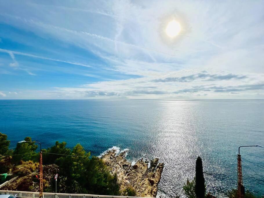 Suite Sunset 18 - Fronte Mare Sanremo Esterno foto