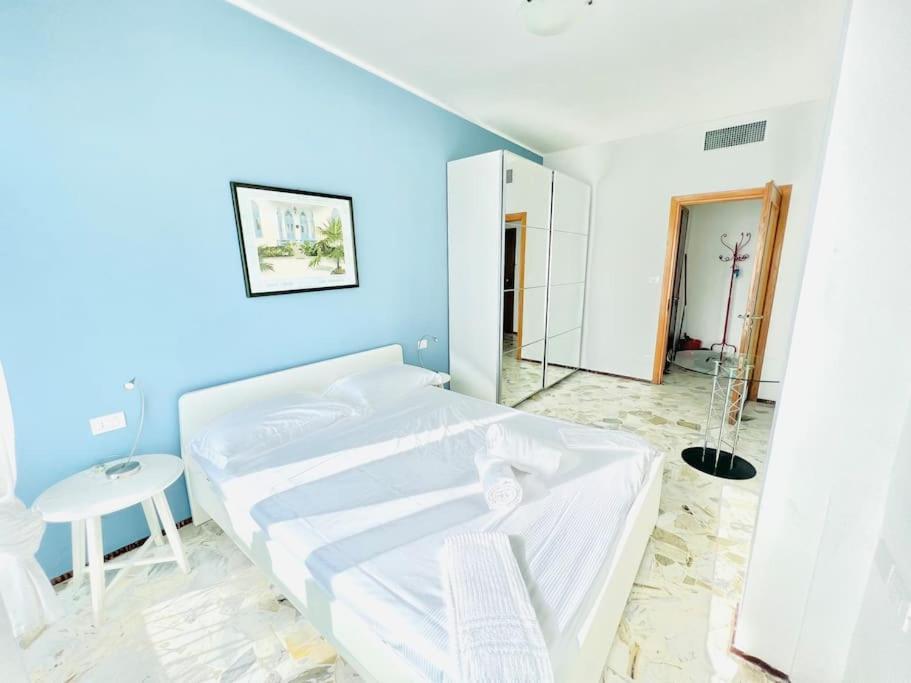 Suite Sunset 18 - Fronte Mare Sanremo Esterno foto